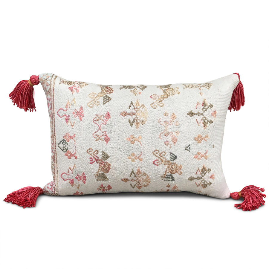 Maonan Cushion with Pink Tassels