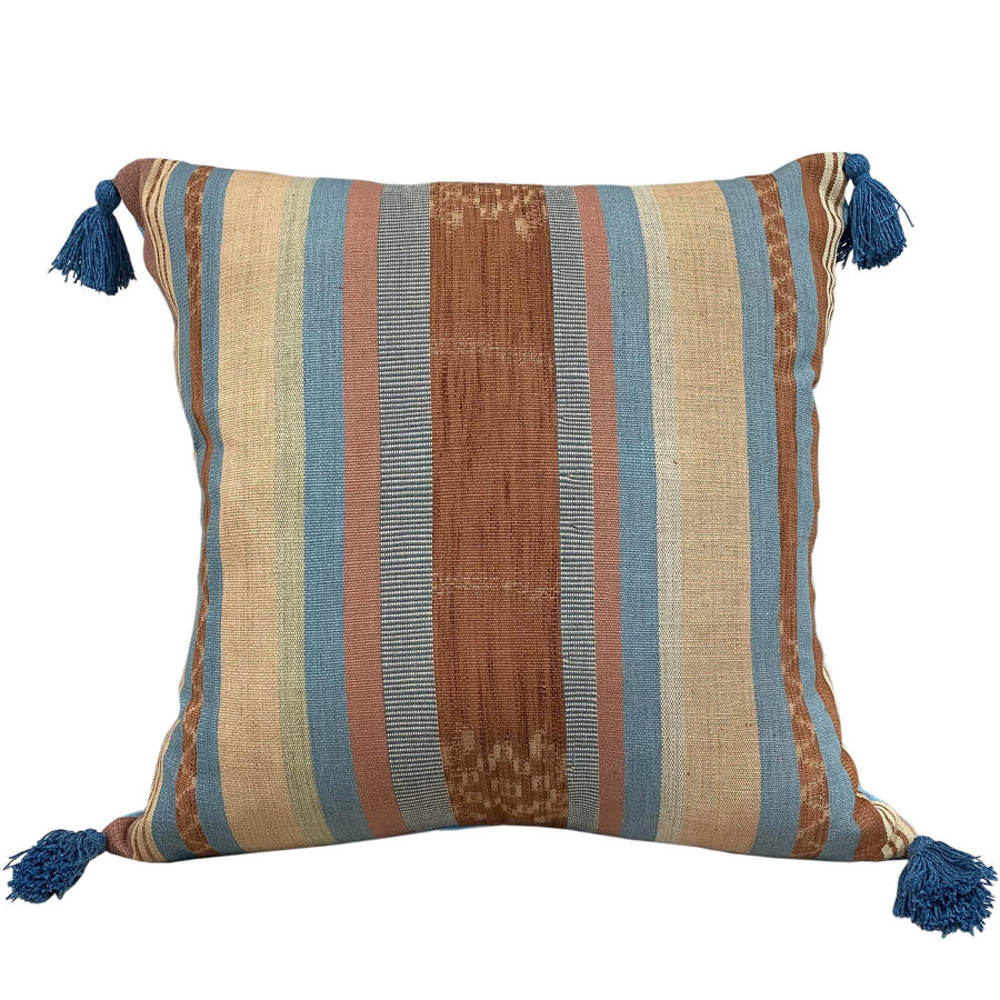Flores ikat cushion with blue tassels