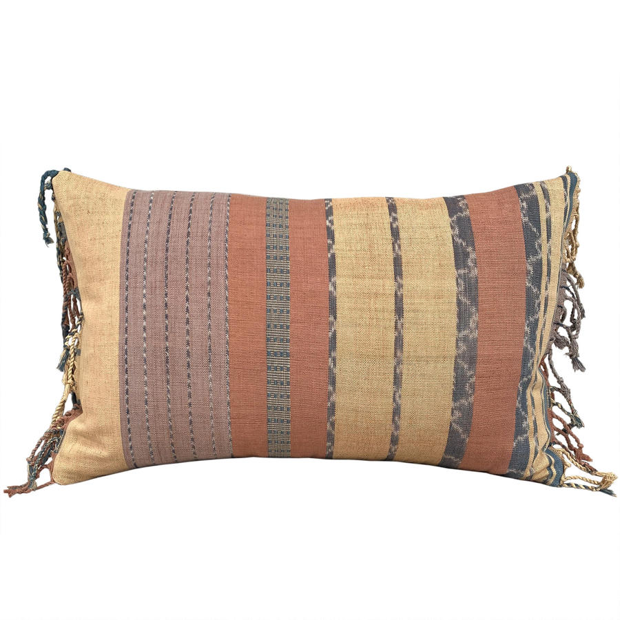 Flores ikat cushion with fringed ends