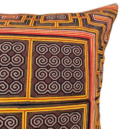 Miao collar cushion