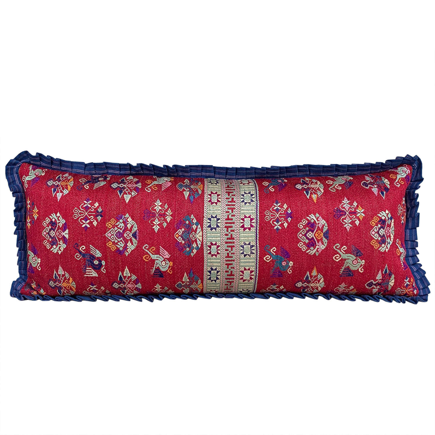 Maonan cushion with frill trim