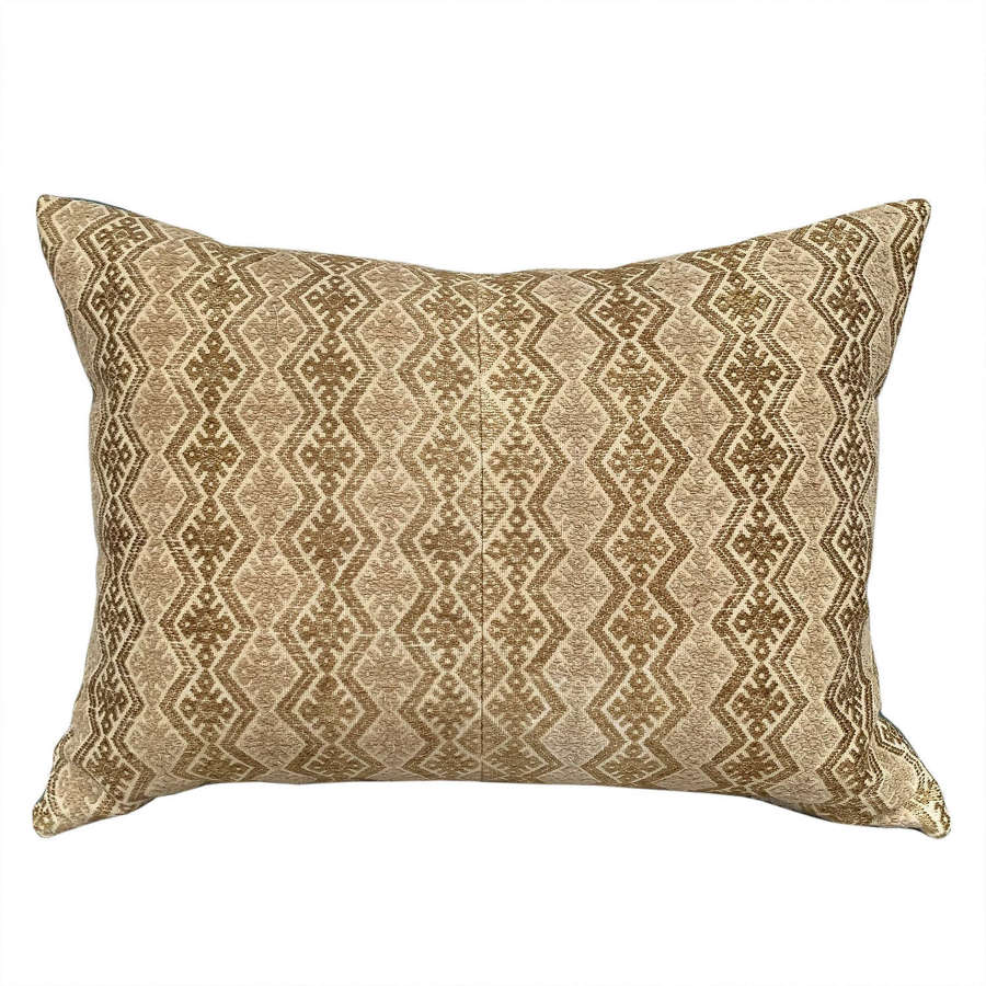 Zhuang Honeycomb Cushions