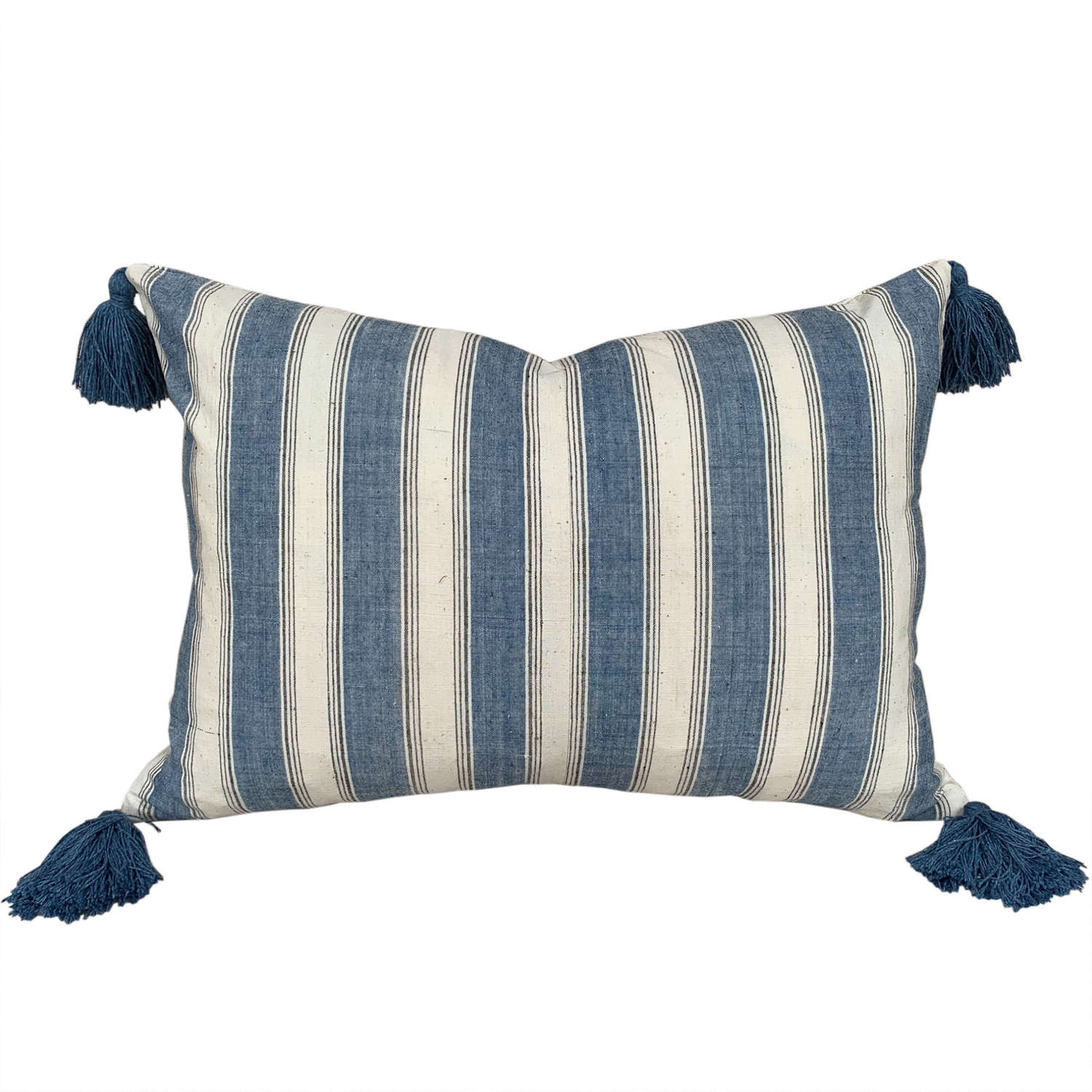 Songjiang Blue And White Cushions With Tassels
