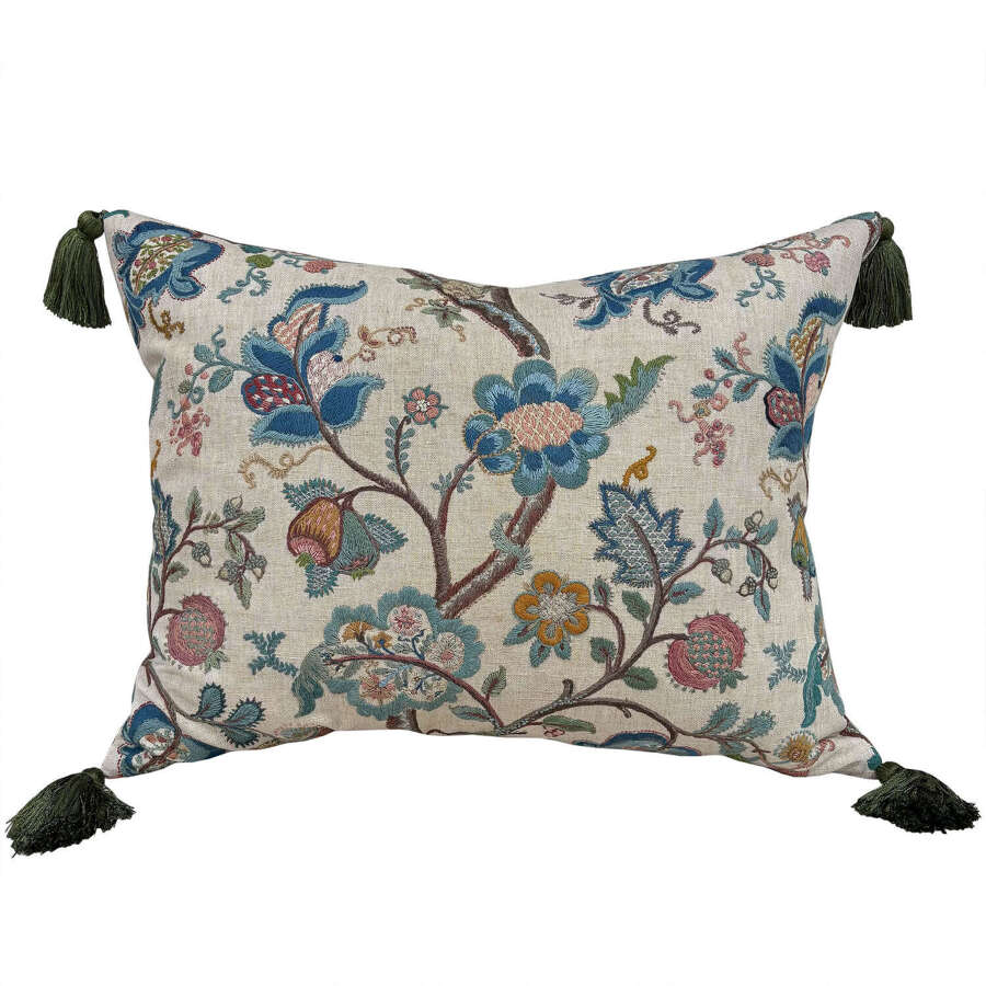 XL Crewel Work Cusion