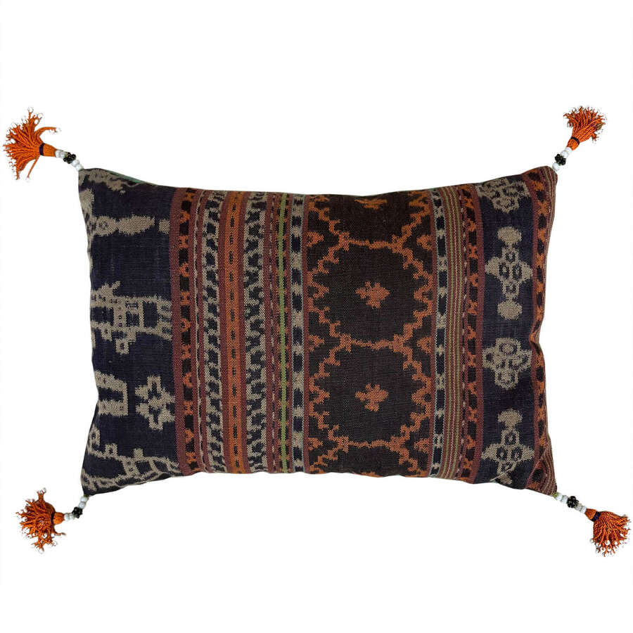 Flores sikka lavender pillow