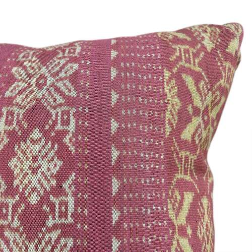 Pink Savu Cushions